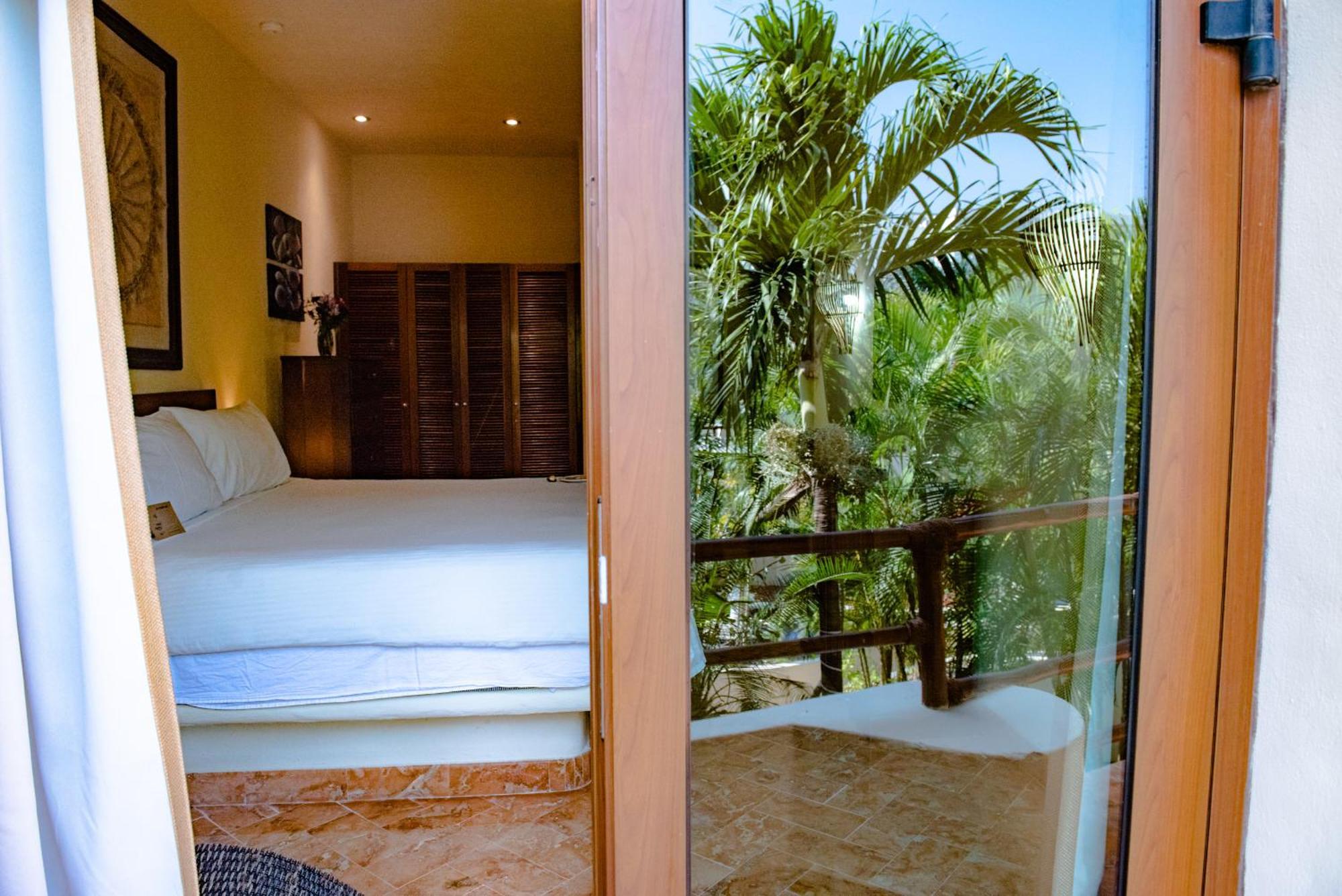 Porto Playa Condo Hotel And Beach Club Playa del Carmen Eksteriør bilde